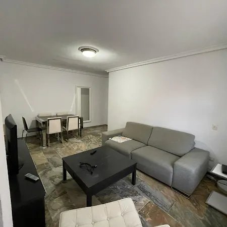 Apartament Piso De 3 Con Salon En El Centro De