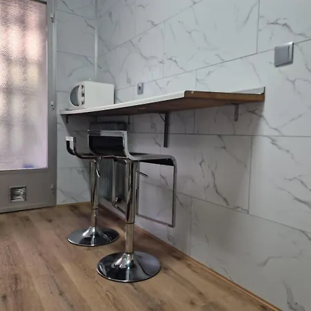 Piso De 3 Con Salon En El Centro De *