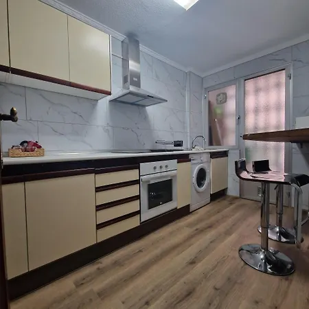 Apartament Piso De 3 Con Salon En El Centro De *